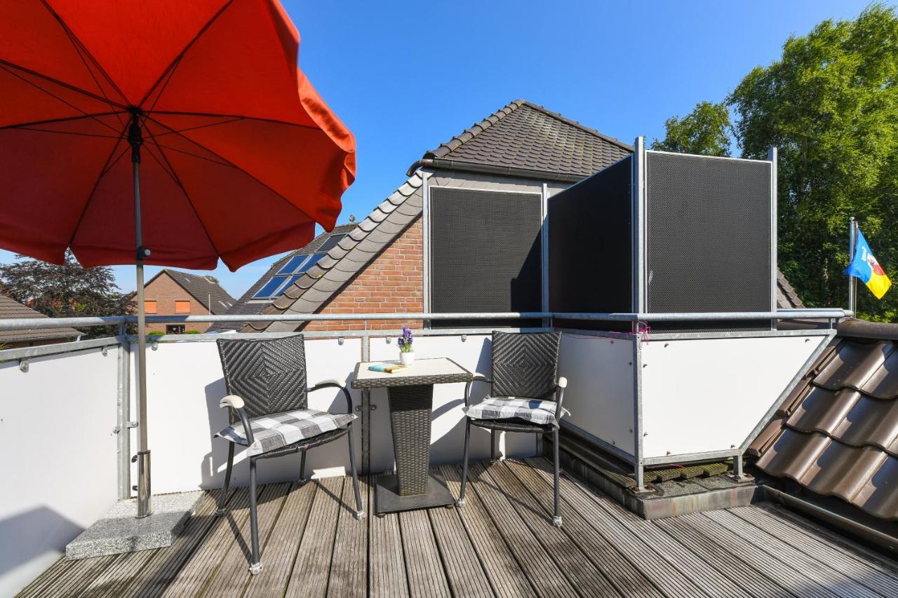 Ferienwohnungen Haus Sternenlicht Esens Buitenkant foto
