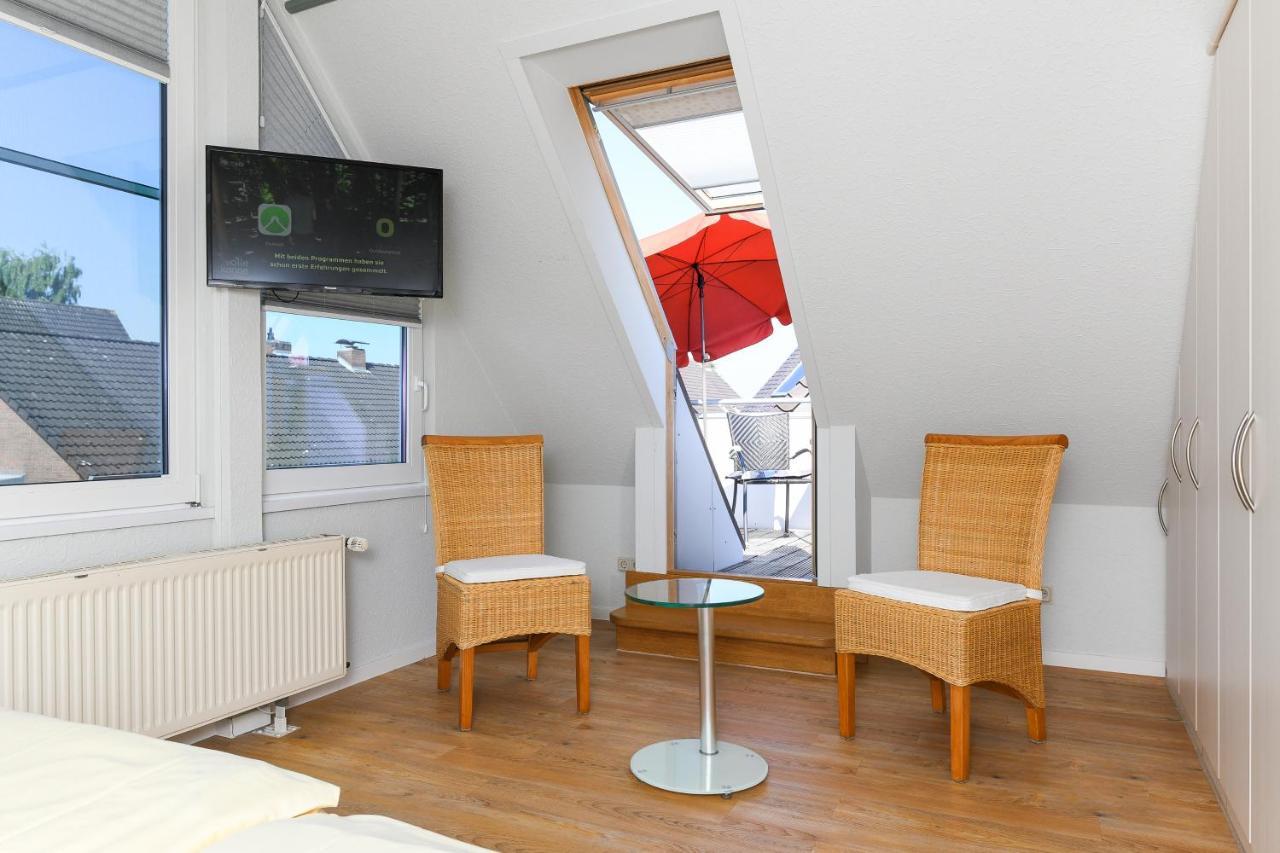 Ferienwohnungen Haus Sternenlicht Esens Buitenkant foto