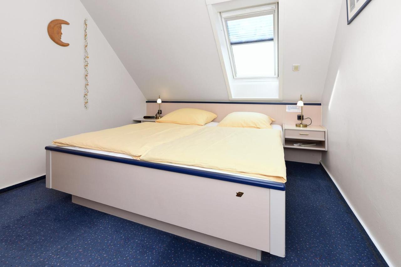 Ferienwohnungen Haus Sternenlicht Esens Buitenkant foto