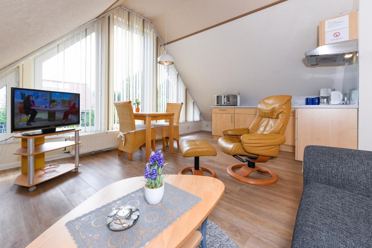 Ferienwohnungen Haus Sternenlicht Esens Buitenkant foto