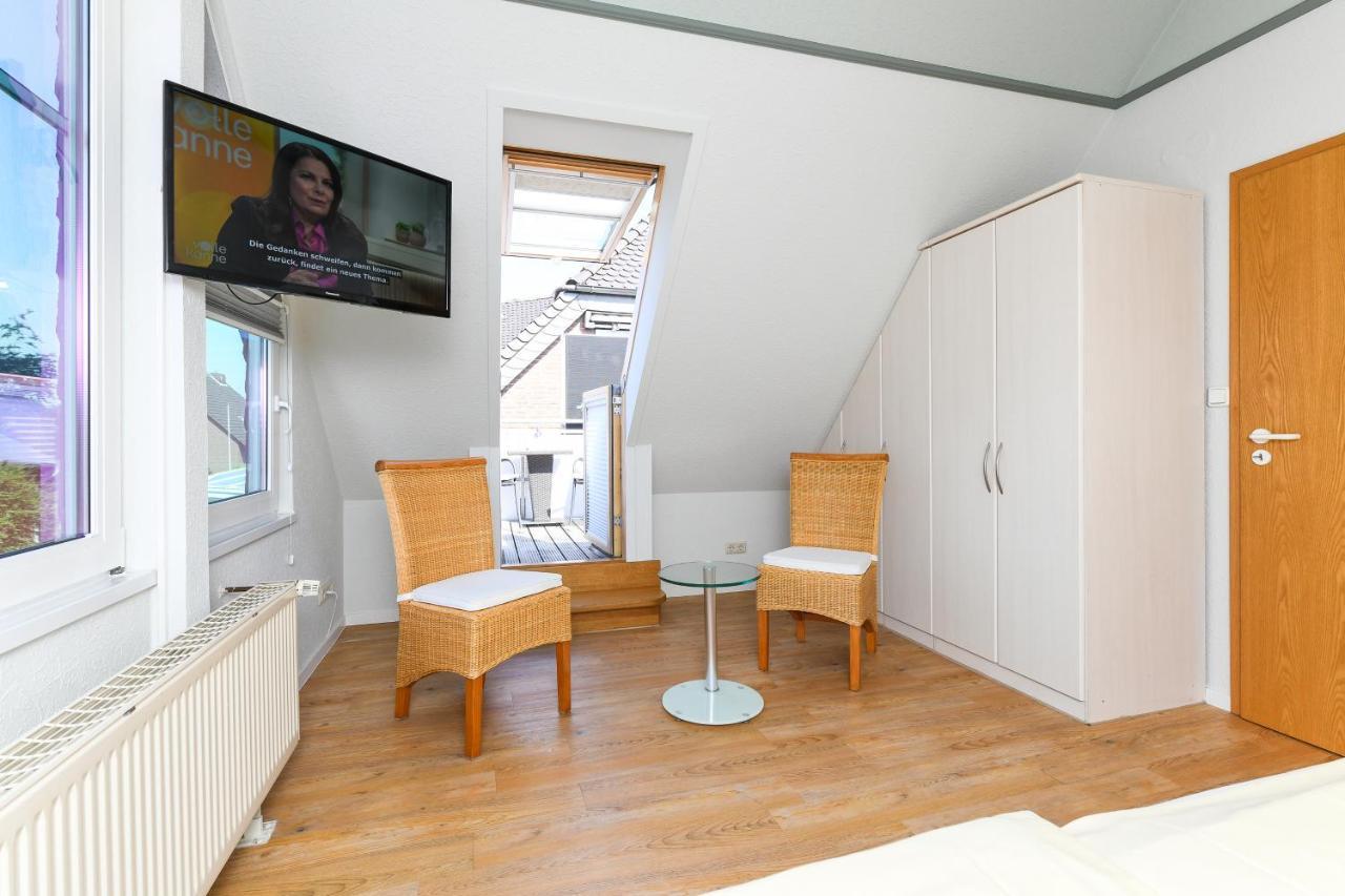 Ferienwohnungen Haus Sternenlicht Esens Buitenkant foto