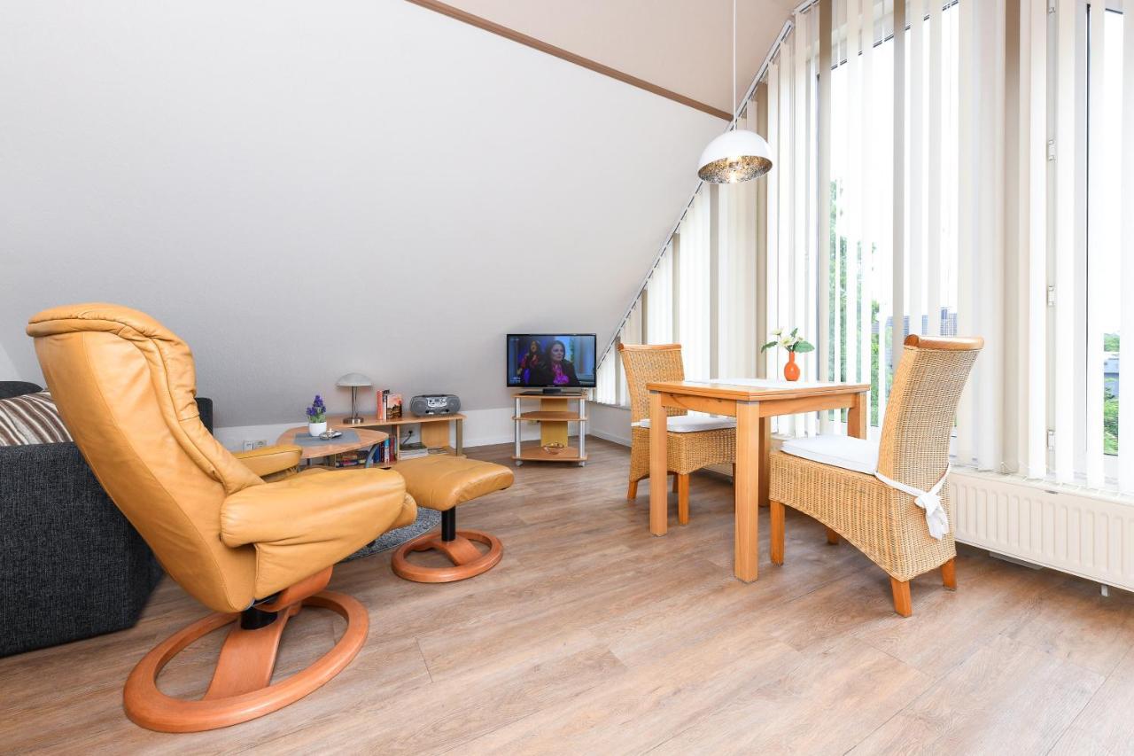 Ferienwohnungen Haus Sternenlicht Esens Buitenkant foto