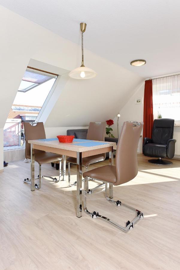 Ferienwohnungen Haus Sternenlicht Esens Buitenkant foto