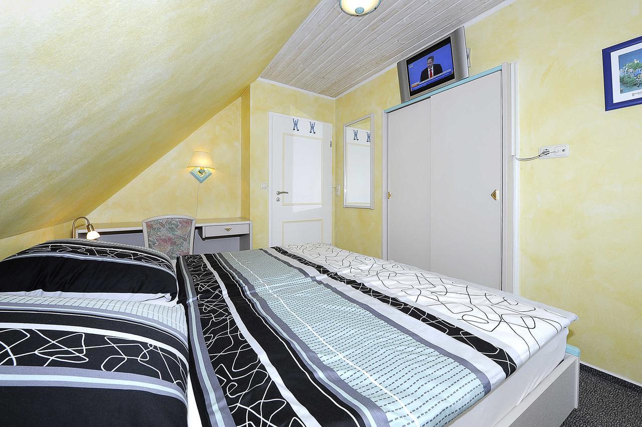 Ferienwohnungen Haus Sternenlicht Esens Buitenkant foto