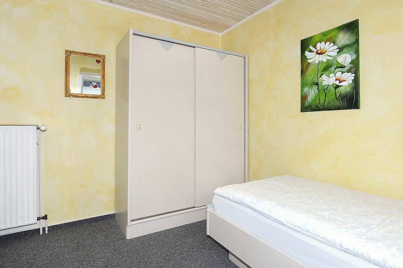 Ferienwohnungen Haus Sternenlicht Esens Buitenkant foto