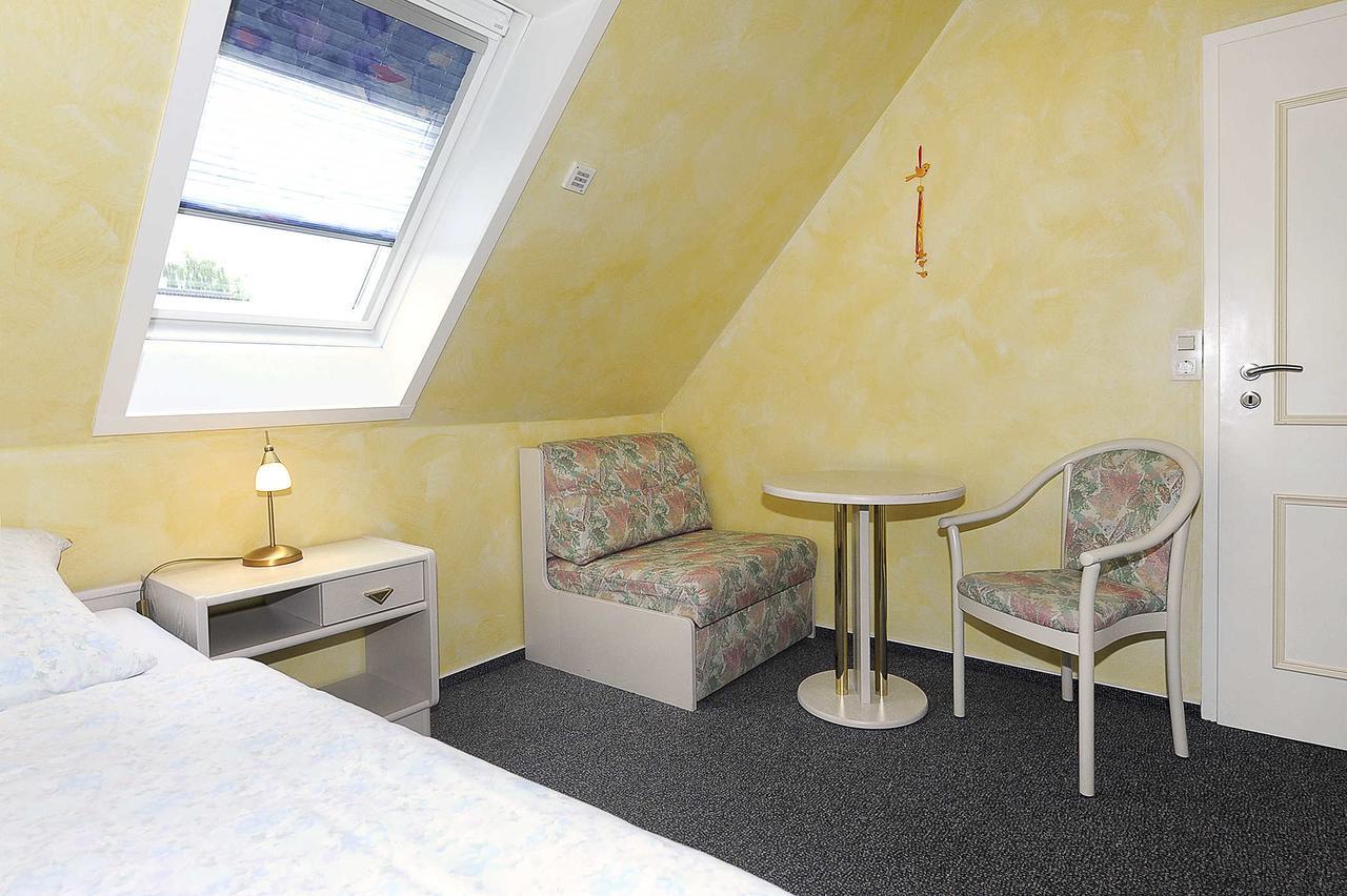 Ferienwohnungen Haus Sternenlicht Esens Buitenkant foto